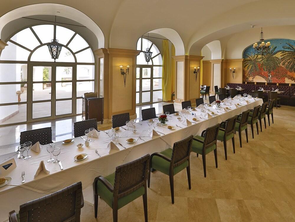 L' Amphitrite Palace Beach Resort & Spa Szhirat Kültér fotó