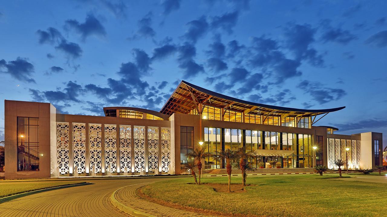 L' Amphitrite Palace Beach Resort & Spa Szhirat Kültér fotó