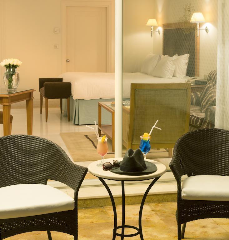 L' Amphitrite Palace Beach Resort & Spa Szhirat Kültér fotó